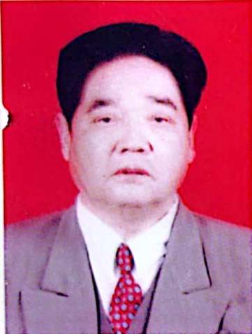 简介证件照.png